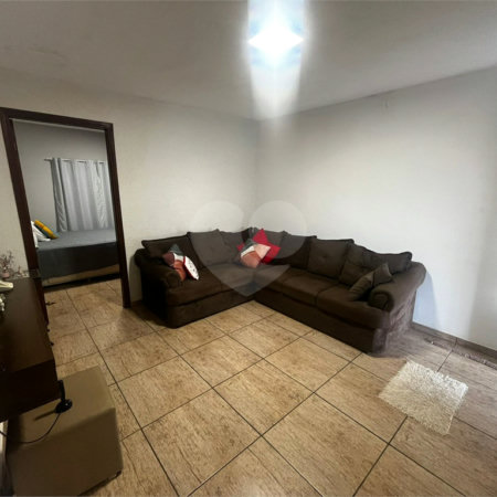 Casa à venda com 2 quartos em Vila Camarão, Itapetininga, SP