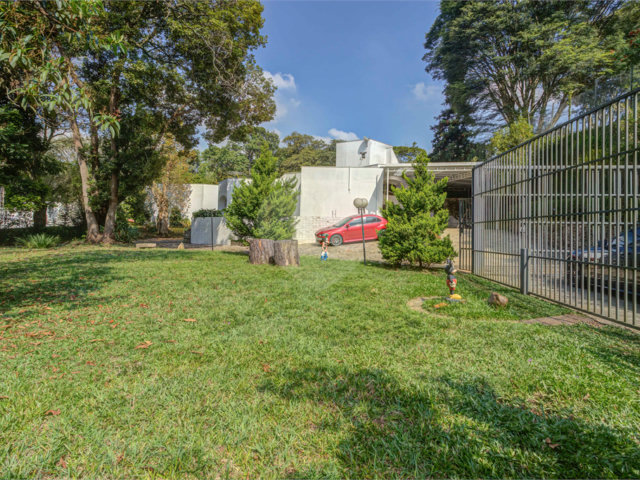 Casa à venda com 5 suítes no condomínio Chácara Flora, São Paulo - SP