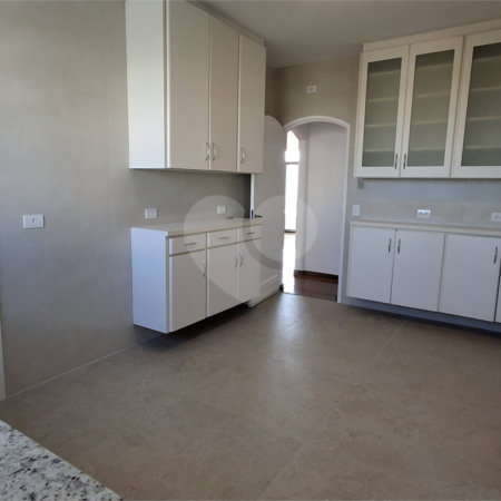 Apartamento para alugar com 3 quartos, sendo 1 suíte, em Chácara Santo Antônio, São Paulo, SP