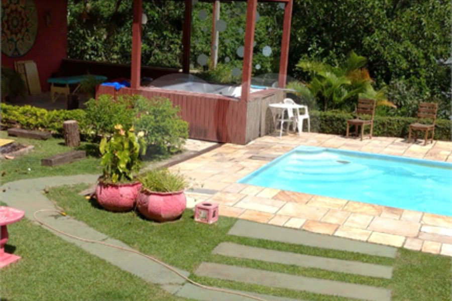 Casa à venda com 7 quartos, sendo 6 suítes, em Caceia, Mairiporã, SP