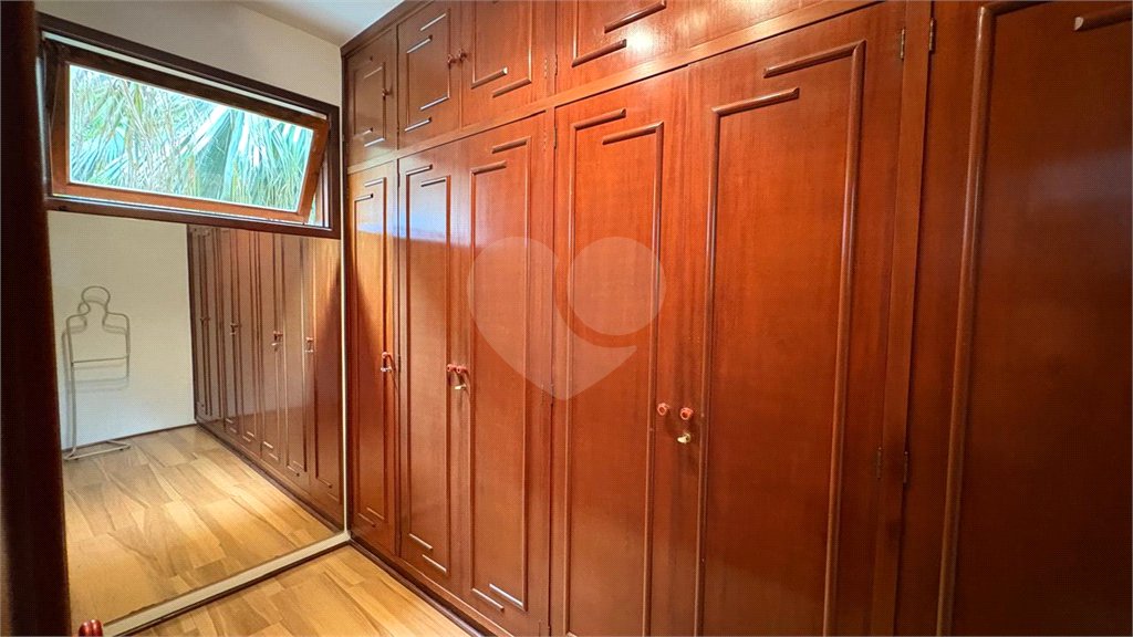 Casa à venda com 5 quartos, sendo 2 suítes,  no condomínio Village D'avignon, Sorocaba - SP