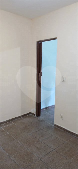 Casa à venda com 3 quartos em Santíssimo, Rio de Janeiro, RJ