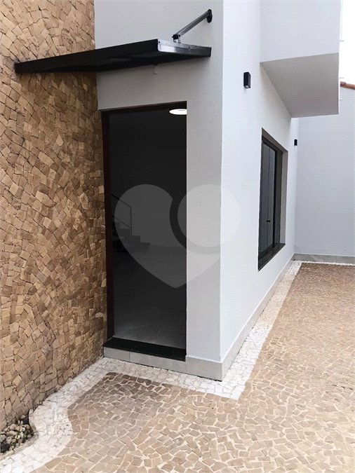 Sobrado para alugar com 2 quartos, sendo 1 suíte, no Centro, São Roque, SP