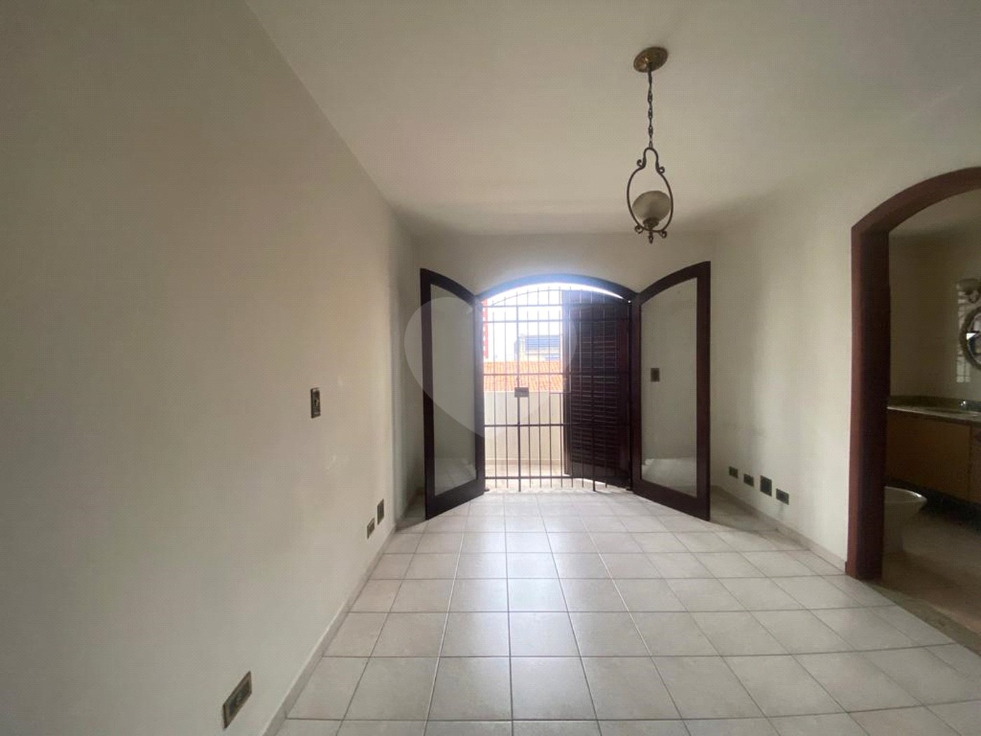 Sobrado à venda com 4 quartos, sendo 1 suíte, em Santana, São Paulo, SP