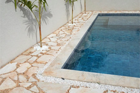 Casa à venda com 4 suítes no condomínio Figueira Garden, Atibaia - SP