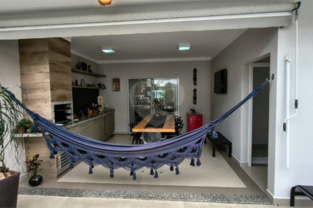 Casa à venda com 3 suítes no condomínio Reserva da Mata, Vinhedo - SP