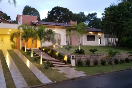 Casa à venda com 3 quartos, sendo 1 suíte, no condomínio Estância Marambaia, Vinhedo - SP