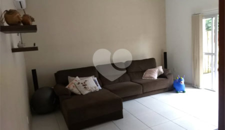 Casa à venda com 3 quartos, sendo 1 suíte,  no condomínio Acmti - Colinas do Mosteiro, Terras de Itaici e Recanto dos Pássaros, Indaiatuba - SP