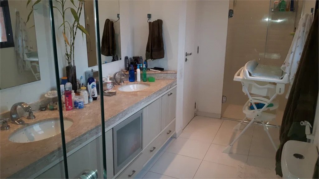 Apartamento à venda com 2 quartos, sendo 1 suíte, em Vila Andrade, São Paulo, SP