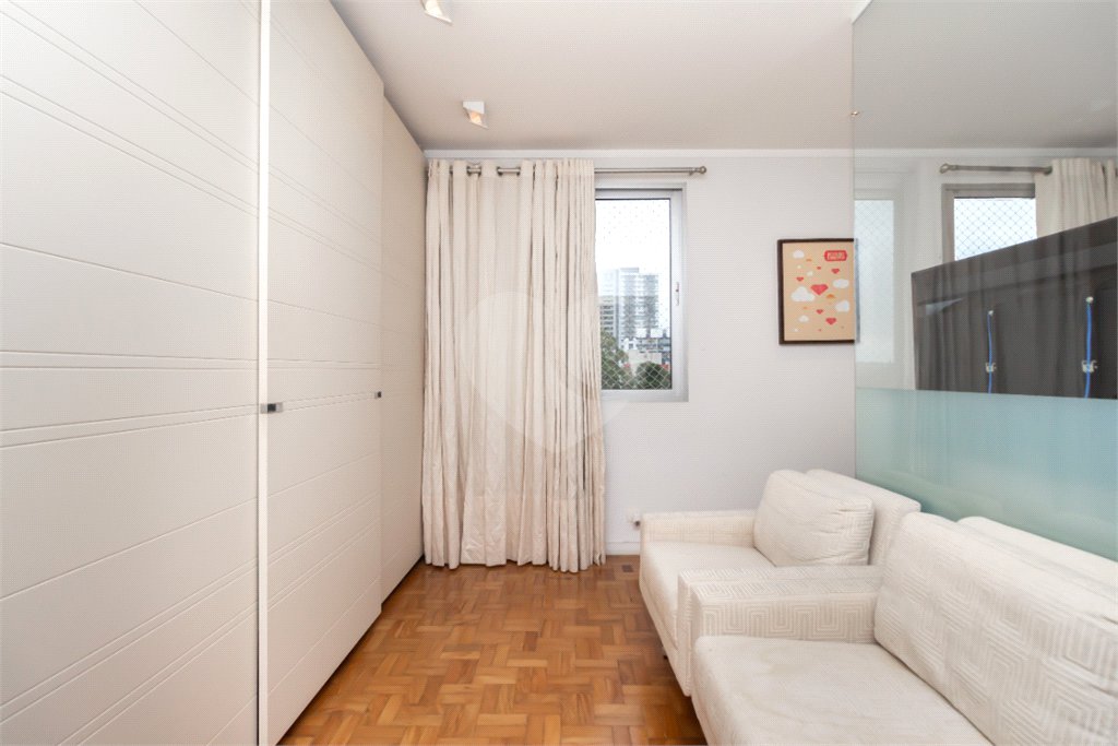 Apartamento à venda com 2 quartos, sendo 1 suíte, em Campo Belo, São Paulo, SP