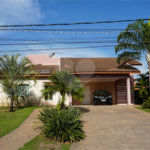Casa para alugar com 4 quartos, sendo 2 suítes, no condomínio Mont Serrat, Salto - SP