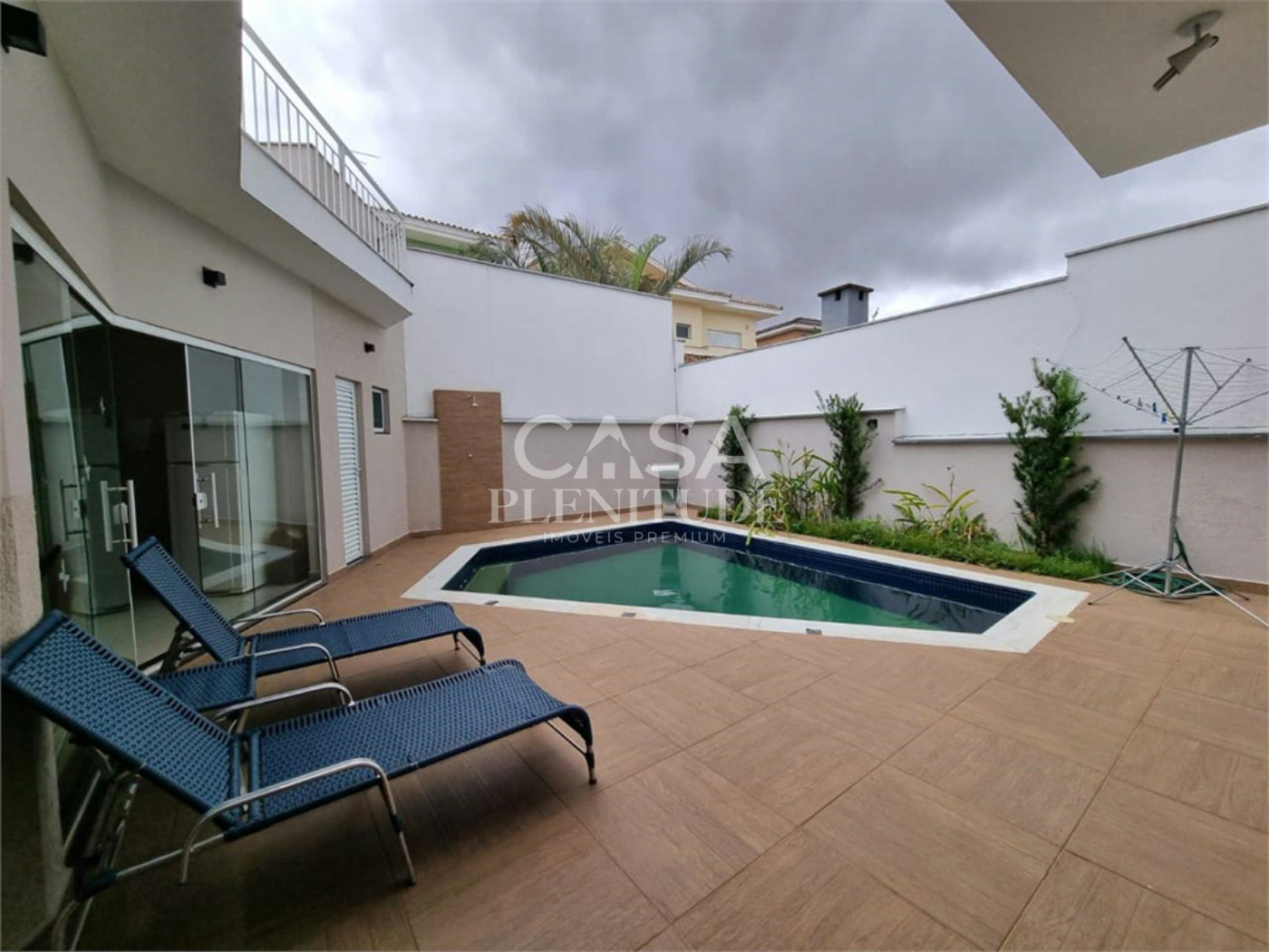 Sobrado à venda com 3 quartos, sendo 1 suíte, em Parque Residencial Villa dos Inglezes, Sorocaba, SP