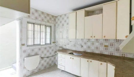 Sobrado à venda com 3 quartos, sendo 1 suíte,  em Jardim Bonfiglioli, São Paulo, SP