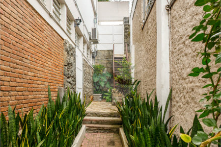 Sobrado à venda com 4 quartos, sendo 1 suíte, em Brooklin, São Paulo, SP