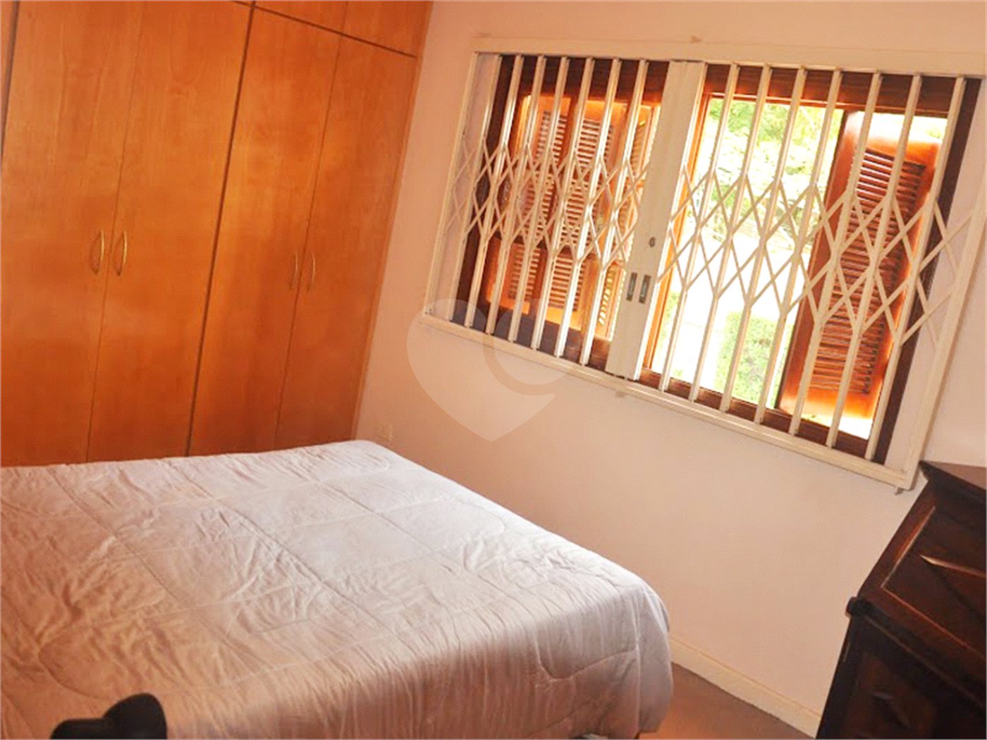 Sobrado à venda com 4 quartos, sendo 2 suítes,  em Alto da Boa Vista, São Paulo, SP