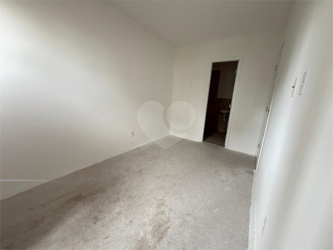 Apartamento à venda com 2 quartos, sendo 1 suíte,  em Vila Sorocabana, Guarulhos, SP