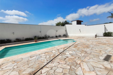 Casa à venda ou para alugar com 3 suítes no condomínio Estância Marambaia, Vinhedo - SP