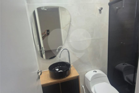 Casa à venda com 2 quartos, sendo 1 suíte,  em Vila Maricy, Guarulhos, SP
