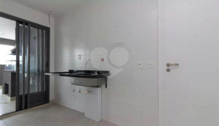 Apartamento à venda com 3 quartos, sendo 1 suíte,  em Pinheiros, São Paulo, SP