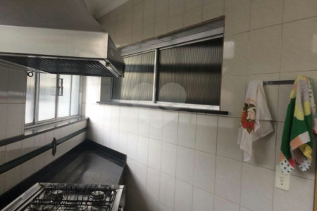 Sobrado à venda com 4 quartos em Santana, São Paulo, SP