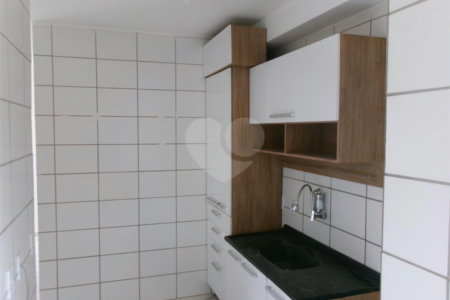 Apartamento à venda com 2 quartos em Jardim Arco-íris, Cotia, SP
