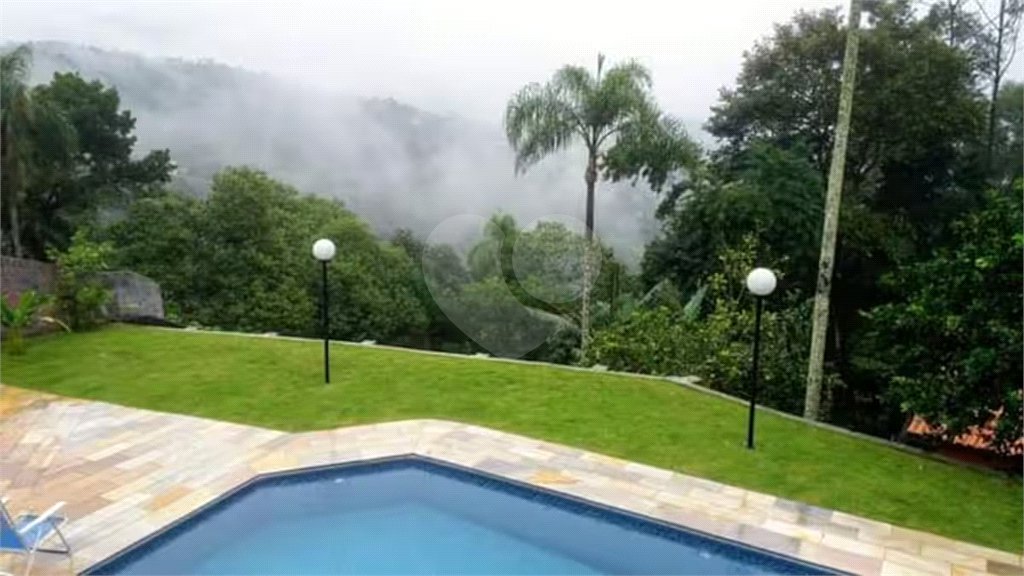 Casa à venda com 2 quartos, sendo 1 suíte, no condomínio Sausalito, Mairiporã - SP