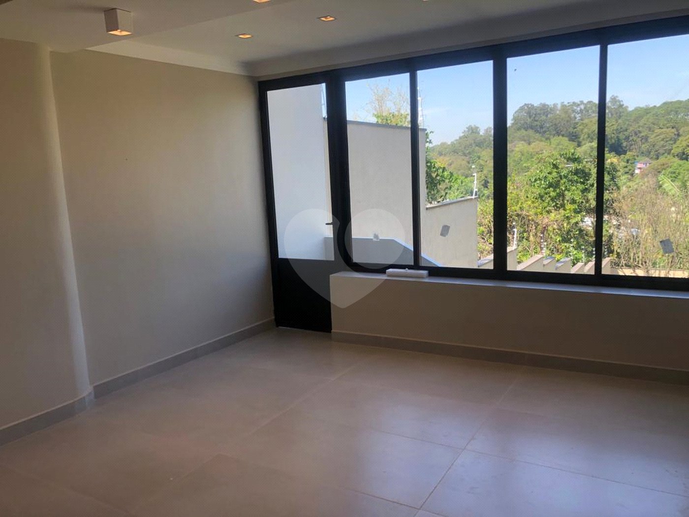 Casa à venda com 4 quartos, sendo 2 suítes,  em Horto Florestal, São Paulo, SP