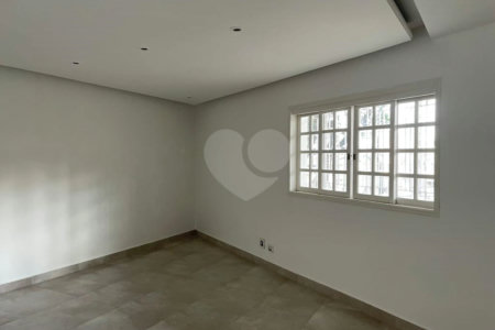 Casa à venda com 3 quartos, sendo 2 suítes, em Tucuruvi, São Paulo, SP