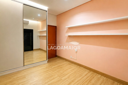 Casa à venda com 3 quartos, sendo 2 suítes, em Village do Lago, Três Lagoas, MS