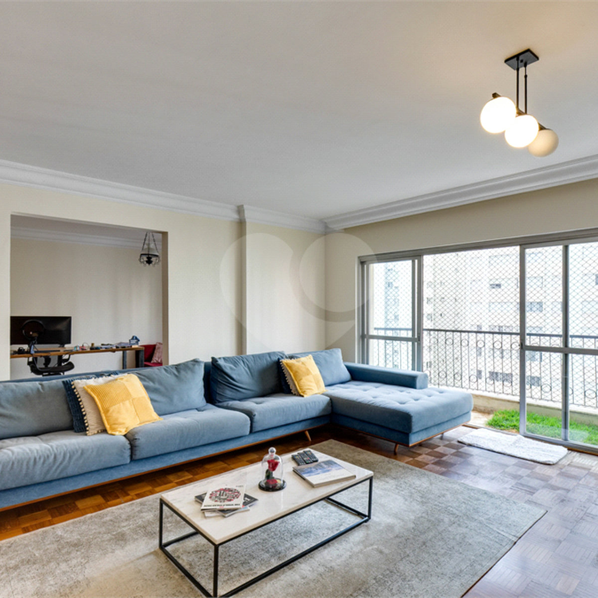 Apartamento à venda com 3 quartos, sendo 2 suítes, em Moema, São Paulo, SP