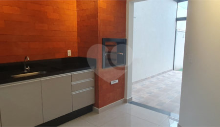 Casa à venda com 3 quartos, sendo 1 suíte,  no condomínio Reserva das Paineiras, Itapetininga - SP