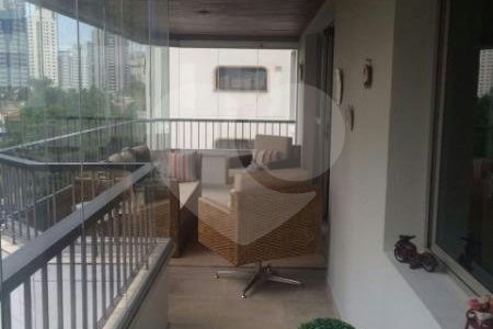 Apartamento à venda com 4 quartos, sendo 2 suítes, em Tatuapé, São Paulo, SP