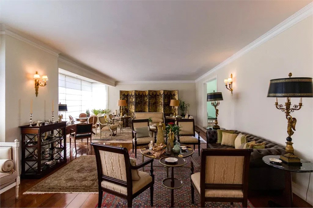 Apartamento à venda com 4 quartos, sendo 2 suítes, em Real Parque, São Paulo, SP