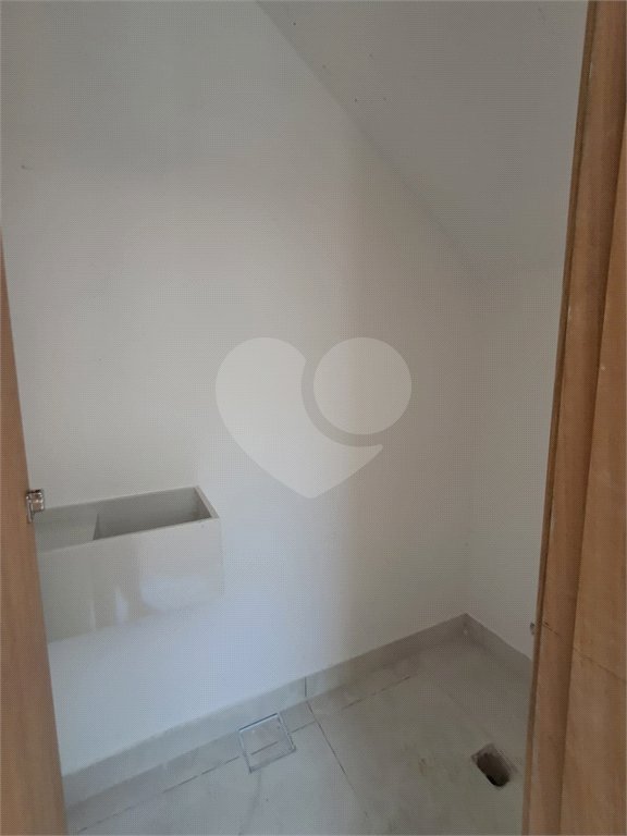 Sobrado Novo com 2 suítes e 2 vagas - Penha