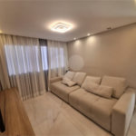 Apartamento totalmente mobiliado com 2 dormitórios, 1 vaga