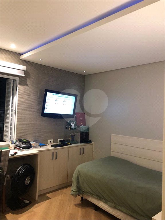 Sobrado à venda com 3 quartos, sendo 2 suítes,  em Vila Nivi, São Paulo, SP