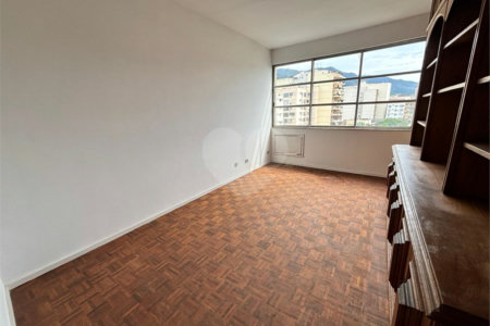 Apartamento à venda com 3 quartos, sendo 1 suíte,  em Maracanã, Rio de Janeiro, RJ