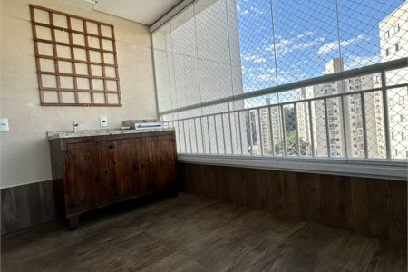Apartamento à venda com 3 quartos, sendo 1 suíte,  em Jardim Umarizal, São Paulo, SP