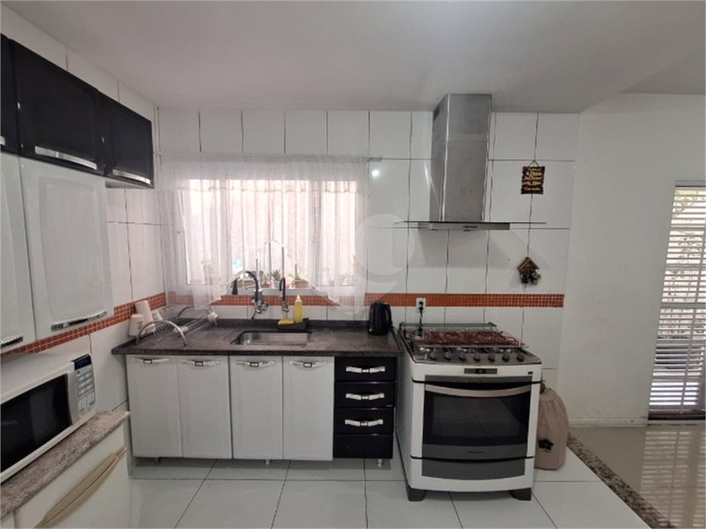 Sobrado à venda com 3 quartos, sendo 1 suíte, em Vila Campanela, São Paulo, SP