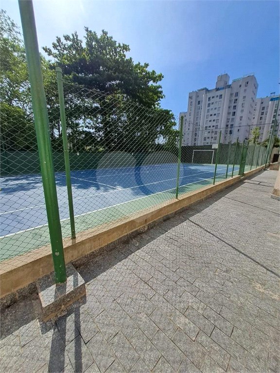 Apartamento à venda com 3 quartos, sendo 1 suíte,  em Enseada, Guarujá, SP