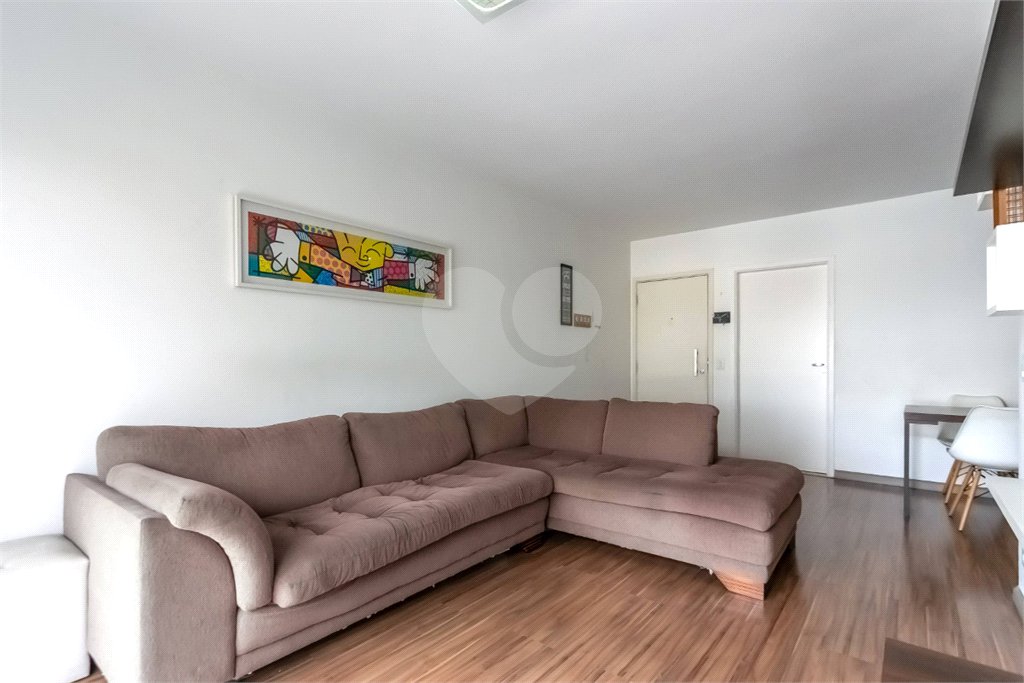 Apartamento à venda com 3 quartos, sendo 1 suíte, em Santo Amaro, São Paulo, SP