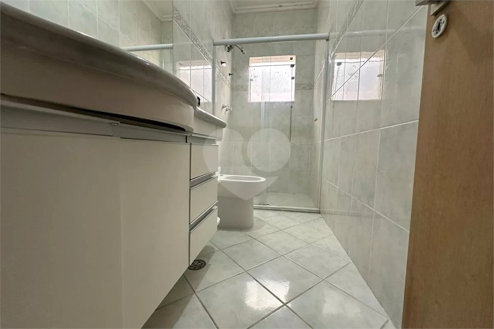 Sobrado à venda com 4 quartos, sendo 2 suítes, em Vila Ipojuca, São Paulo, SP