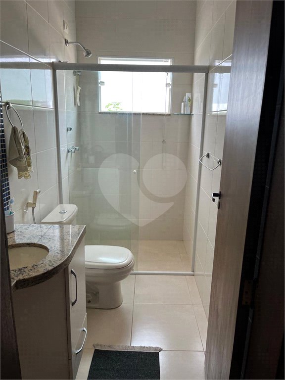 Casa à venda com 3 quartos, sendo 1 suíte, no condomínio Lago da Serra, Araçoiaba da Serra - SP