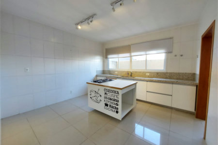 Casa à venda com 3 suítes no condomínio Villaggio Di Napoli Valinhos, Valinhos - SP