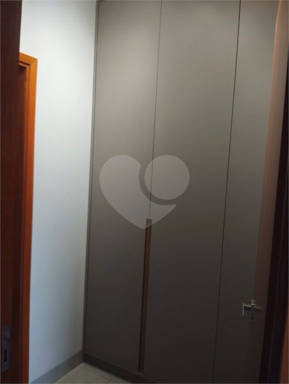 Casa para alugar com 3 quartos, sendo 1 suíte, no condomínio Residencial Reserva do Campo, Araraquara - SP
