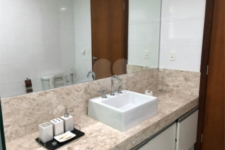 Condomínio à venda com 6 quartos, sendo 5 suítes, no Centro, Capitólio, MG