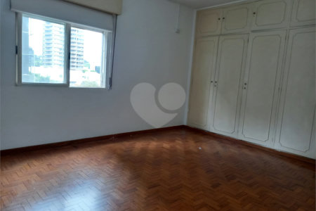 Apartamento à venda com 3 quartos, sendo 1 suíte, em Pinheiros, São Paulo, SP