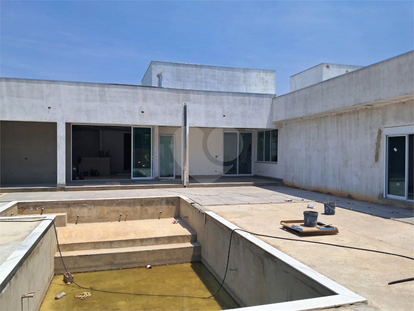 Casa à venda com 3 suítes no condomínio Terras de Mont Serrat, Salto - SP