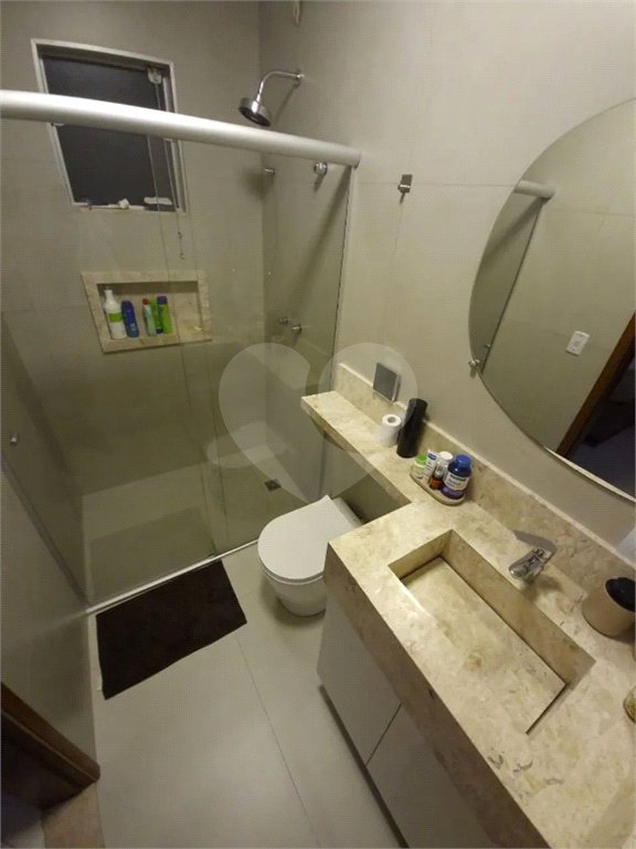 Sobrado à venda com 3 quartos, sendo 2 suítes,  em Rudge Ramos, São Bernardo do Campo, SP