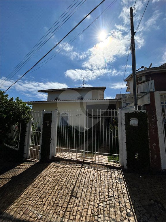 Sobrado à venda com 4 quartos, sendo 2 suítes,  em Parque Nova Suíça, Valinhos, SP